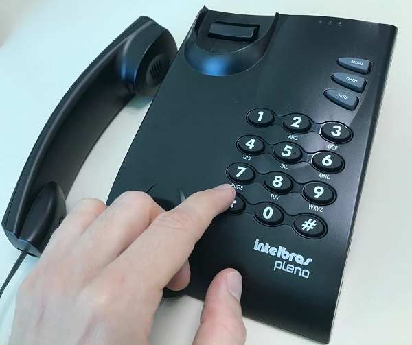 Seger orienta servidores sobre realização de teleconferência e desvio de chamadas em ramais fixos do Estado